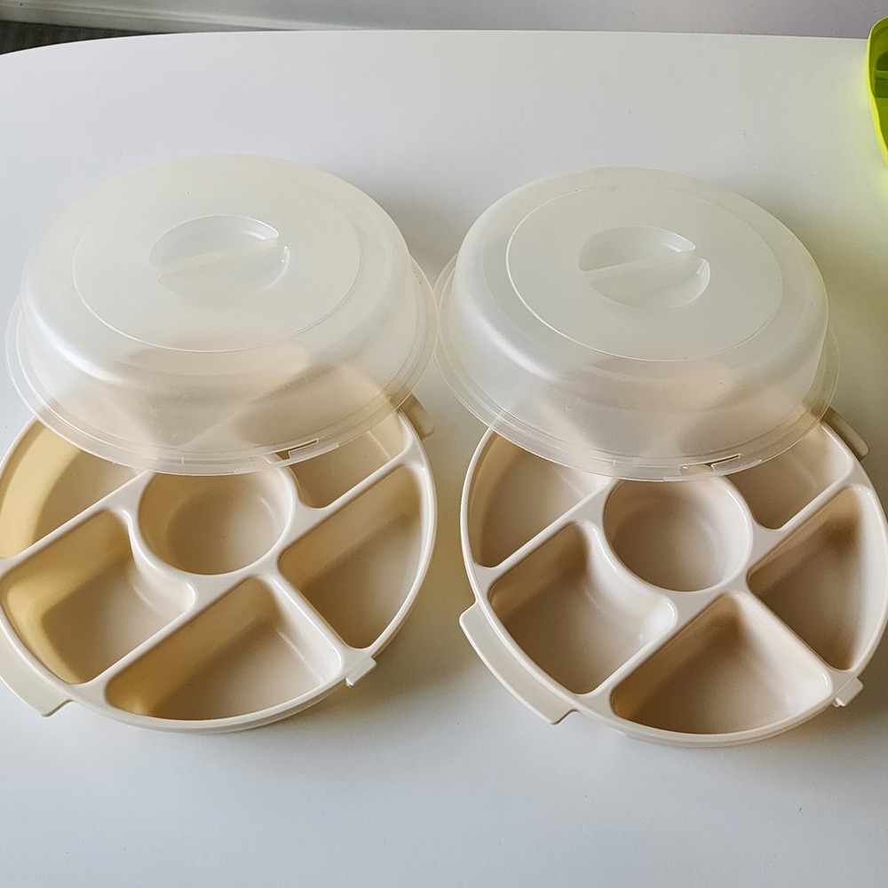 Vintage Rubbermaid Servin Saver Veggie Tray Set of 2 Almond 0259 Locking Lids